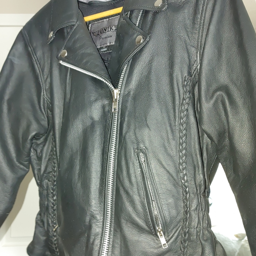 UNIK WOMEN PREMIUM LEATHER JACKET
